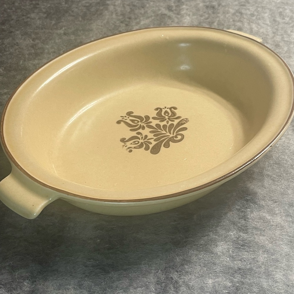 Pfaltzgraff Village Stoneware, vintage, from the 1970’s, good condition